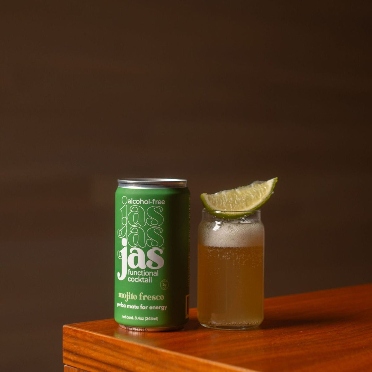 JAS Mojito Fresco non-alcoholic cocktail with gentian root, garnished with lime